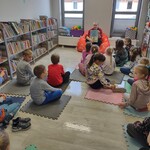 Jesienne zajęcia czytelniczo-plastyczne w bibliotece0006.jpg