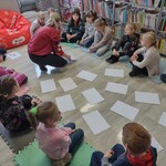 Jesienne zajęcia czytelniczo-plastyczne w bibliotece0010.jpg